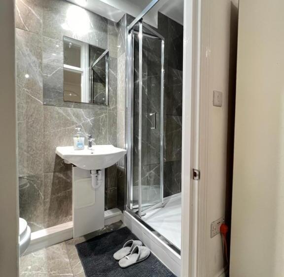 ペンション Stayeasy En Suite London