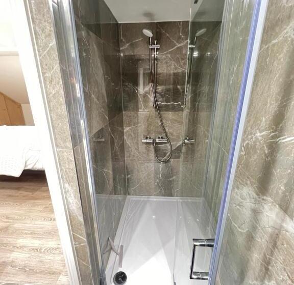 ペンション Stayeasy En Suite London