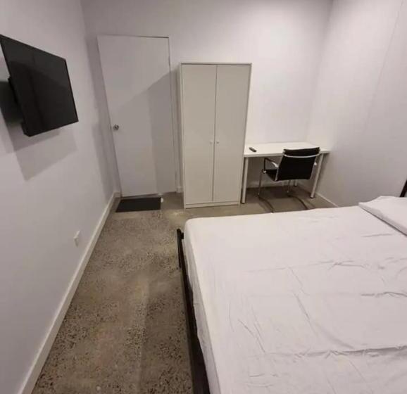 بنسيون Sydney Airport Guest House