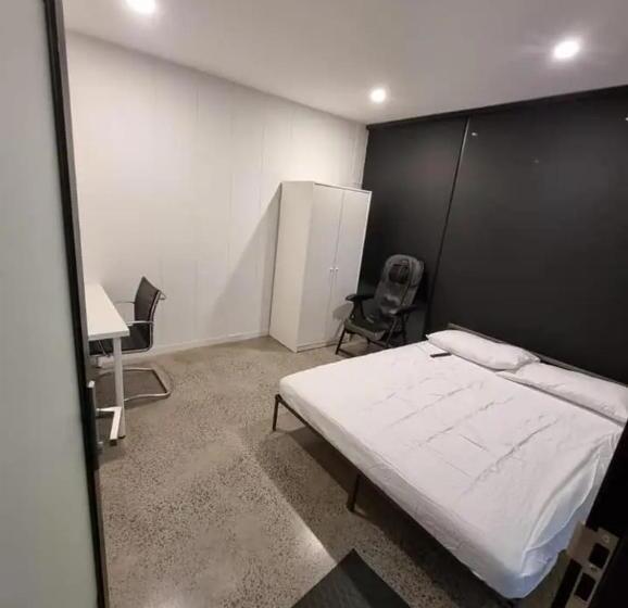 بنسيون Sydney Airport Guest House
