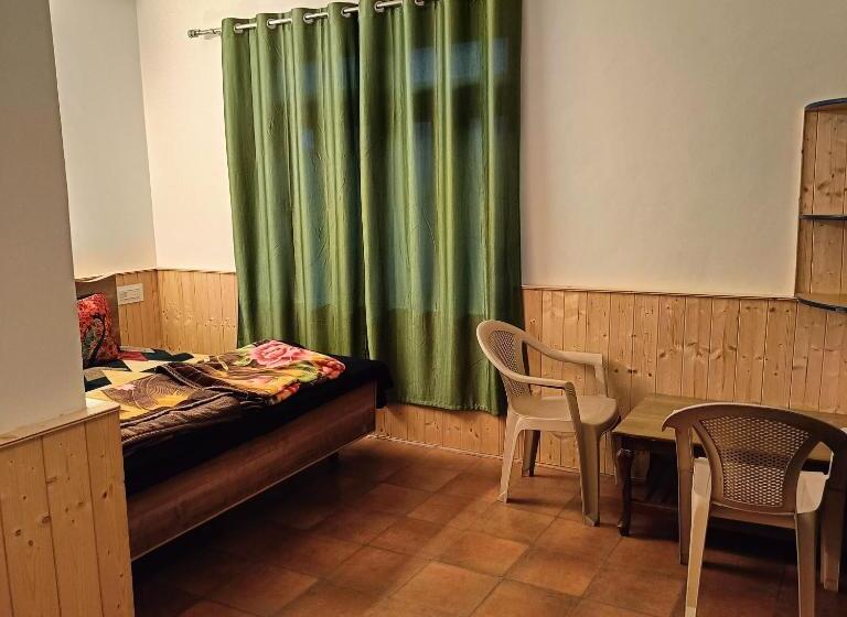 ペンション The Golden Ray S Kasol