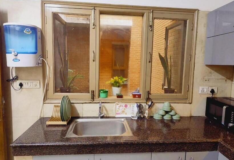 پانسیون Vedas 13 Stay S