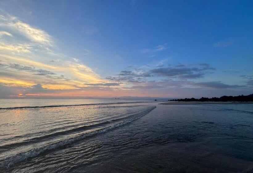 אתר נופש Changthong Bungalow