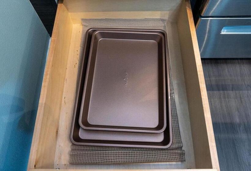 Self Check In Washer Dryer 4ksmart Tv King Bed Gym