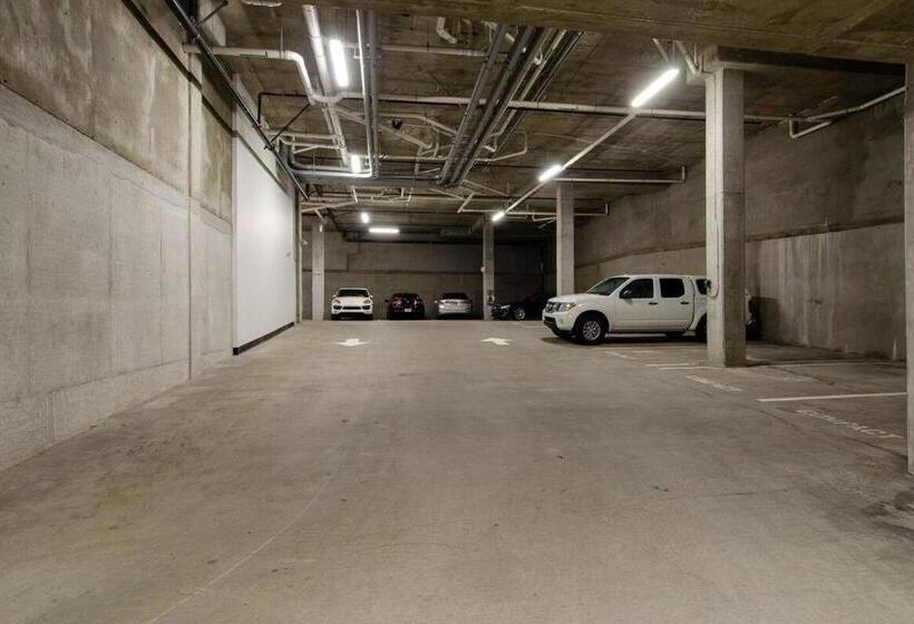 Spacioustwo Bdrm2bathrmlaundrygympaid Parking