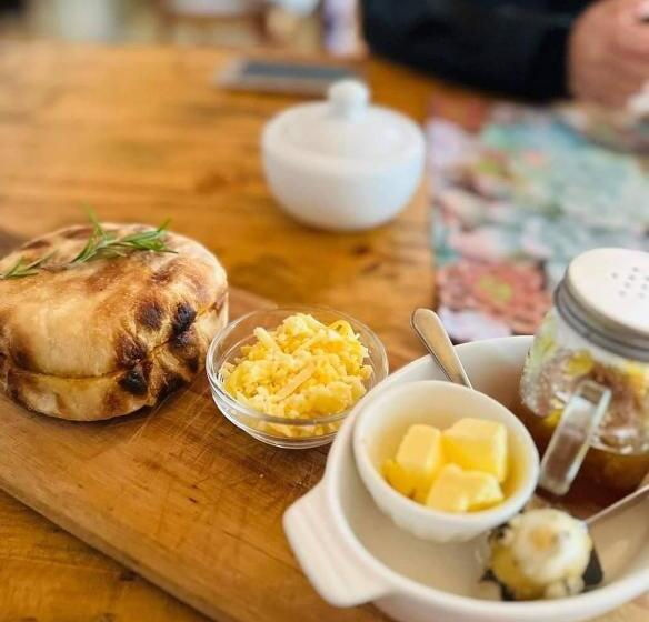 Suzies Huis Restaurant Bed And Breakfast