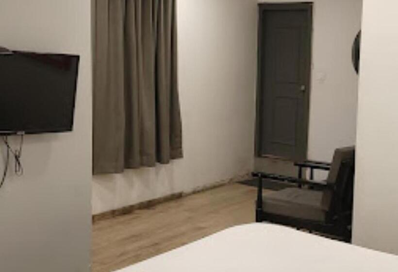 Swagstay Hotel Woodlands Nagpur