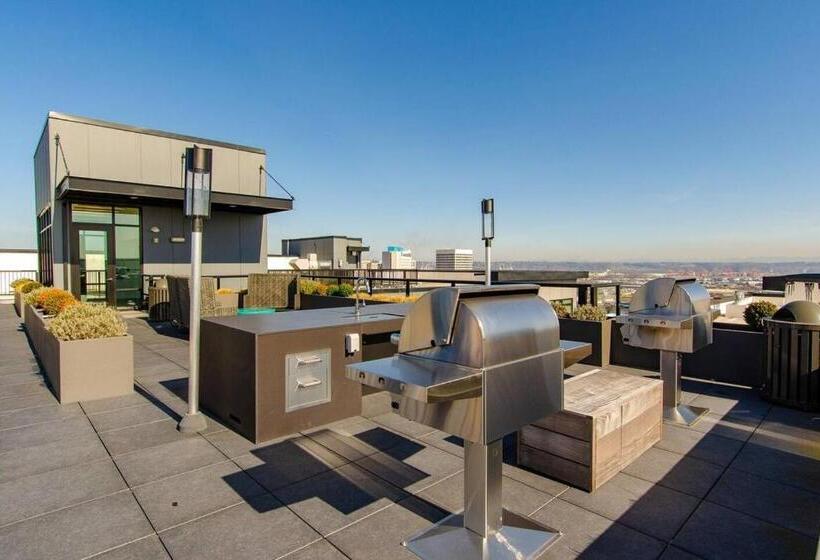 Top Floorbalcony55 4k Smart Tv360 Rooftop View