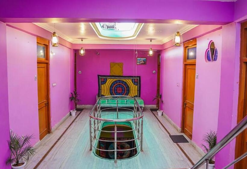 12 Monks Hostel Pushkar