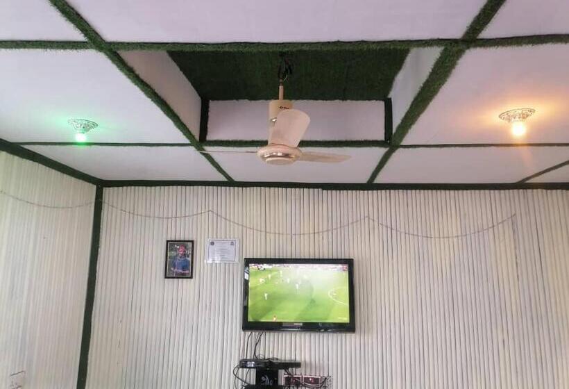 هاستل A Stay On River