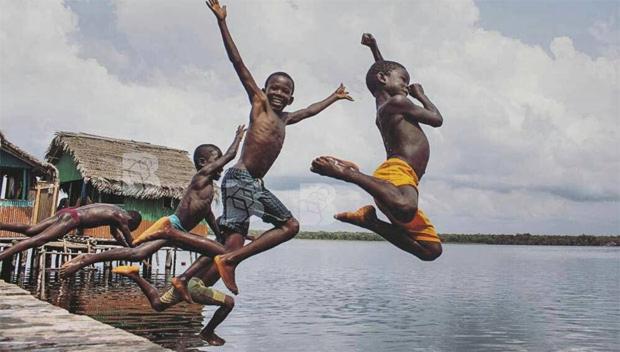 هاستل A Stay On River