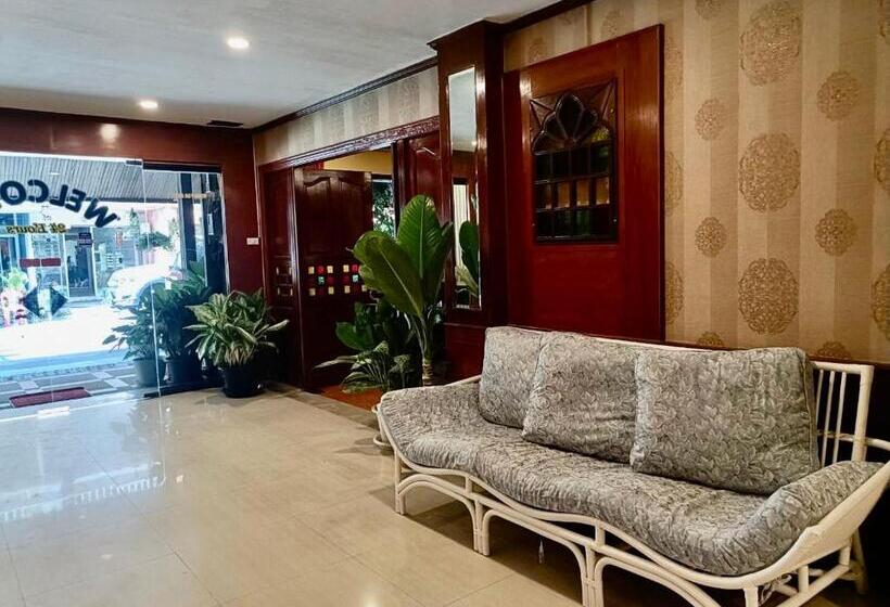 فندق صغير 978 Chidlom At Jomtien