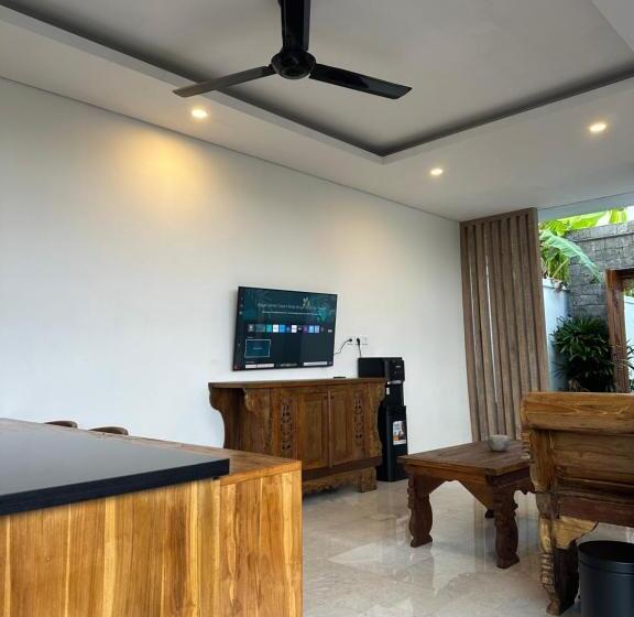 הוסטל Gyanesh Villa