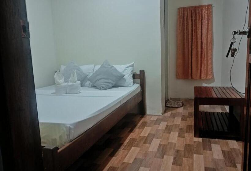 هاستل Nay Nildz Pension House