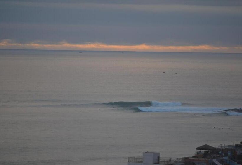 هاستل Paddle Out Morocco