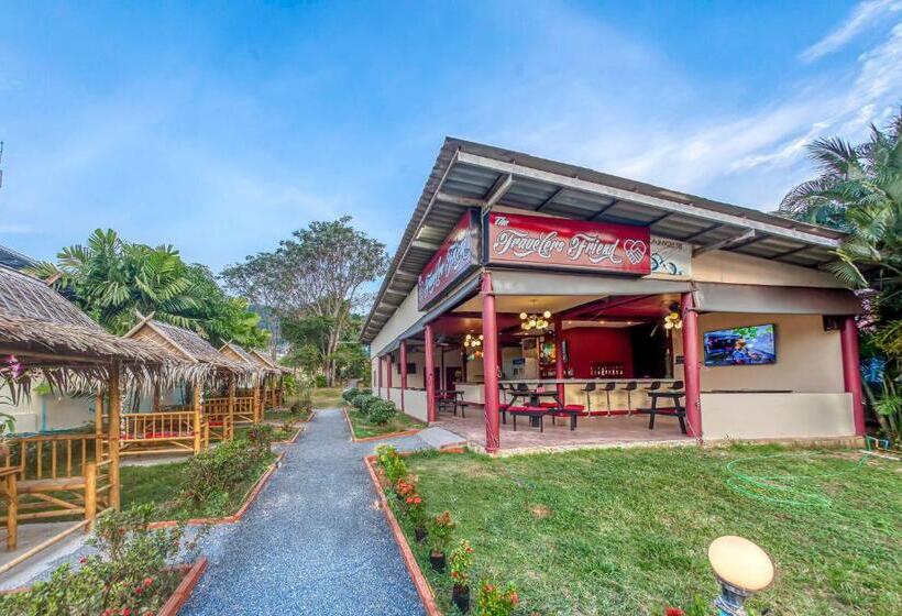 הוסטל The Travelers Friend En Suite Dorm Room Ac