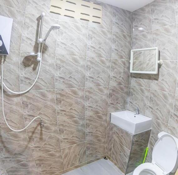 הוסטל The Travelers Friend En Suite Dorm Room Ac