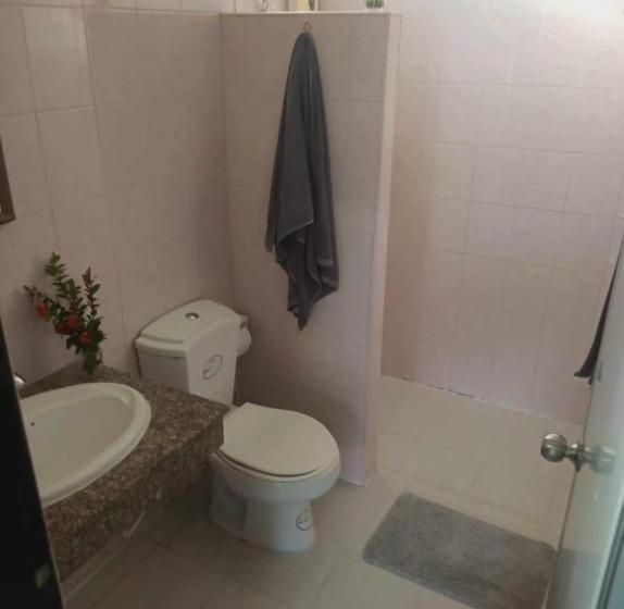 Aonang Knockout Hostel