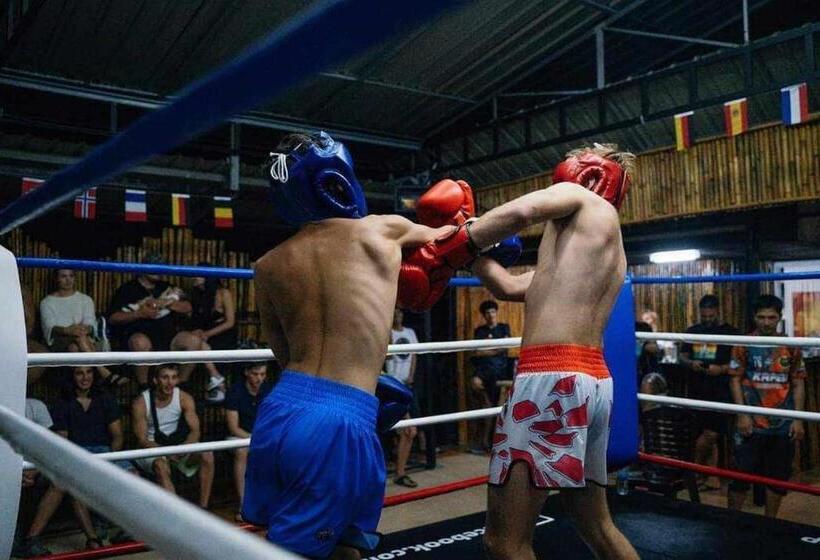 Aonang Knockout Hostel