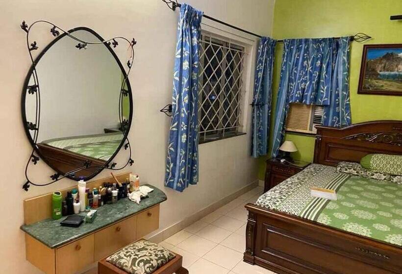 Bed and Breakfast 2bkh Ahmedabad