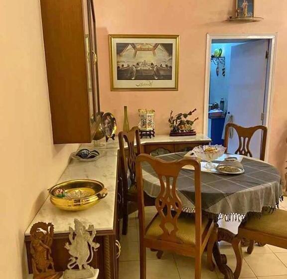 Bed and Breakfast 2bkh Ahmedabad