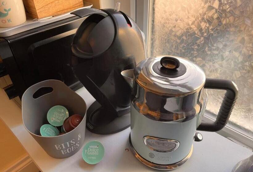 مبيت وإفطار Double Room In Newhaven With Own Tv & Microwave  Plus Cereal And Toast Breakfast