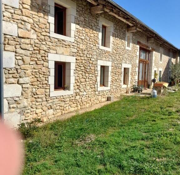 민박 A Barn With A View And Tranquility