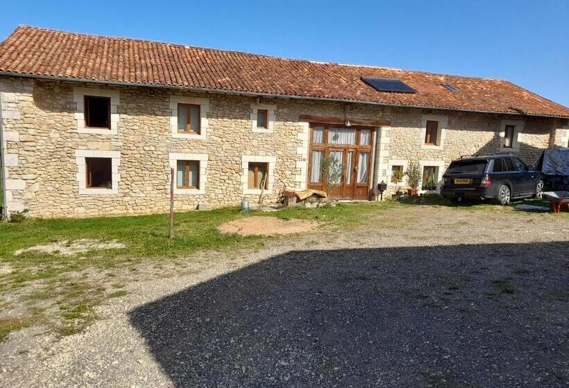 민박 A Barn With A View And Tranquility