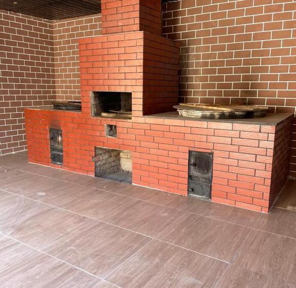 تختخواب و صبحانه Barvilla