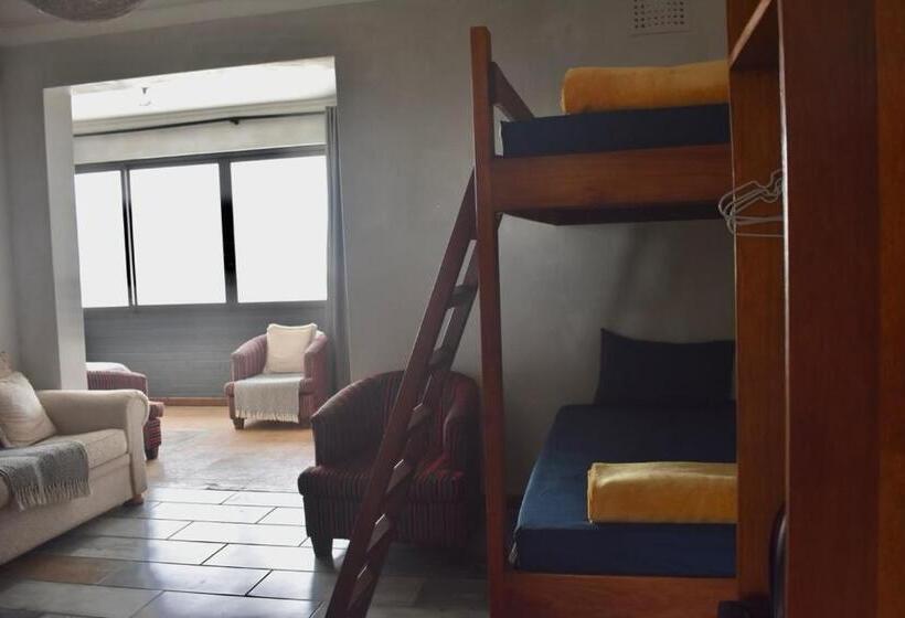 ベッドアンドブレックファースト Beachbums Lodge