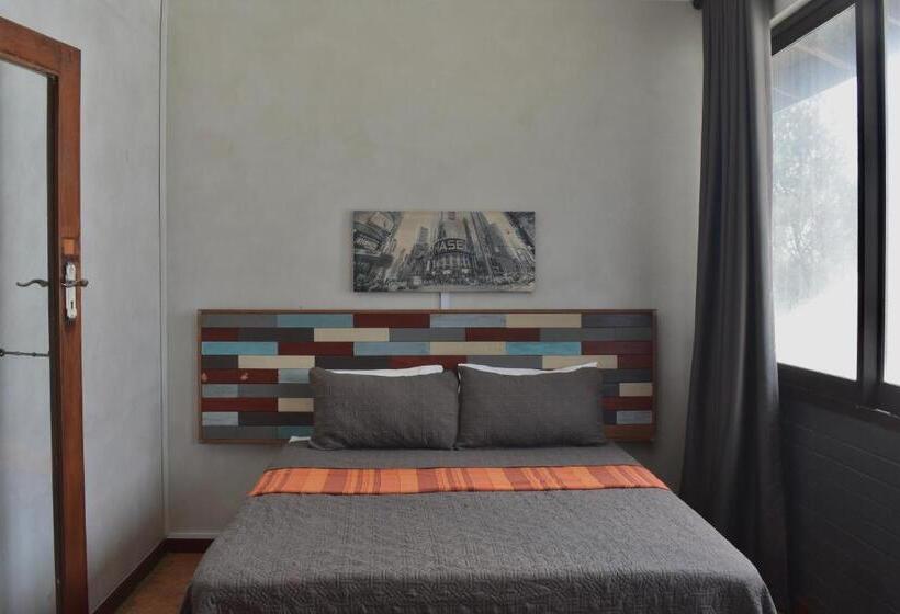 ベッドアンドブレックファースト Beachbums Lodge