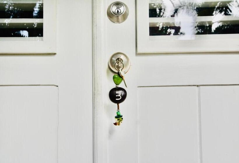 민박 Non Disponible