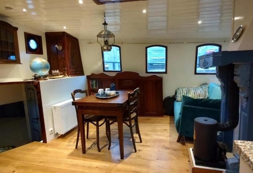 تختخواب و صبحانه Klipper Engelburg