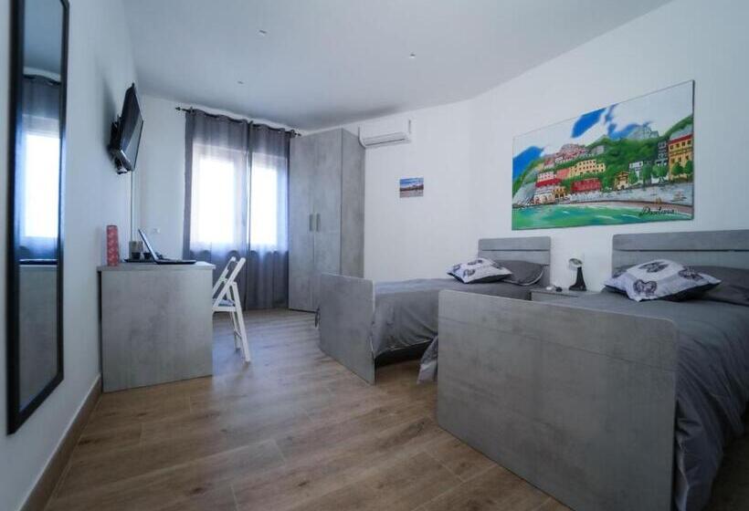 تختخواب و صبحانه La Terrazza   Rooms