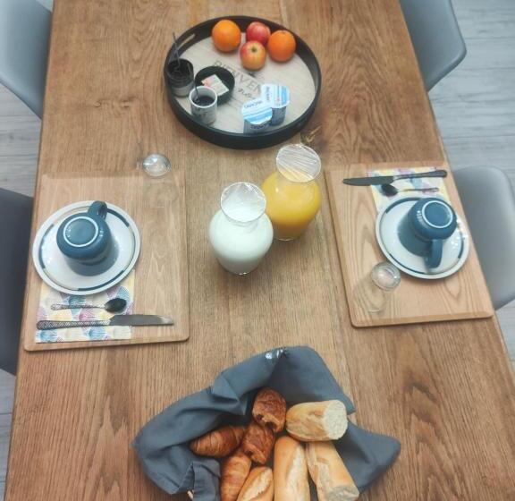 住宿加早餐  Les Goujatoux Chambre Les Eyzies