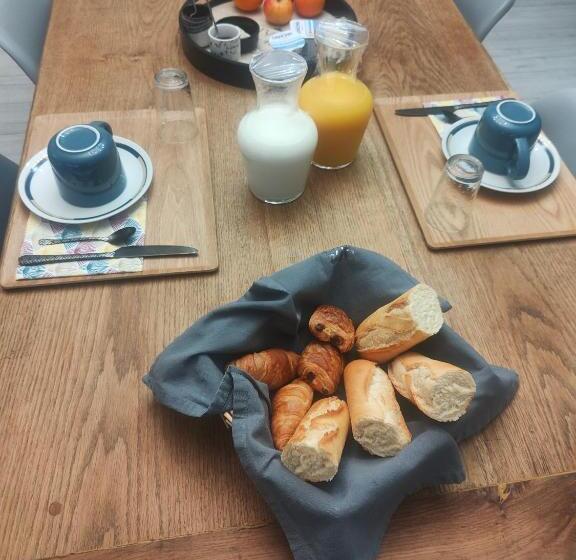 住宿加早餐  Les Goujatoux Chambre Périgueux