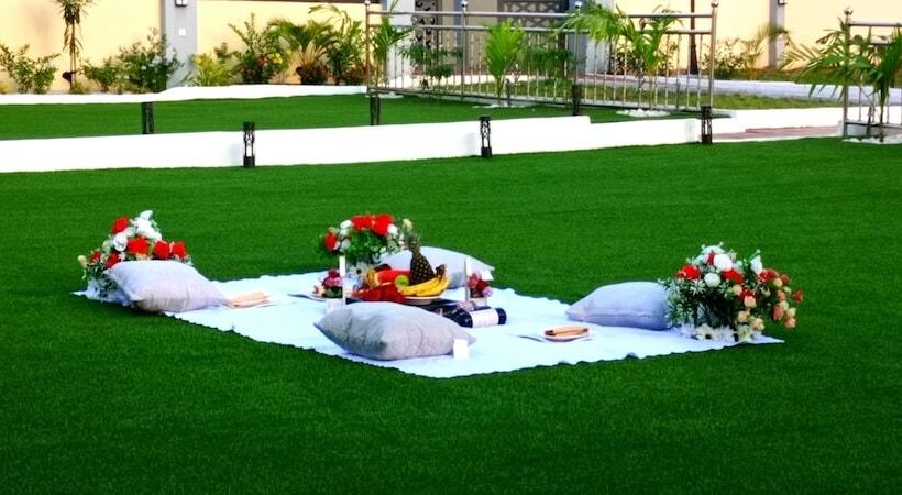 Bella Ella Hotel & Event Center