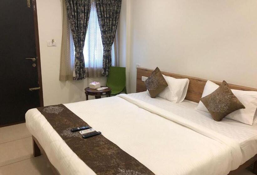 酒店 Amulya Regency