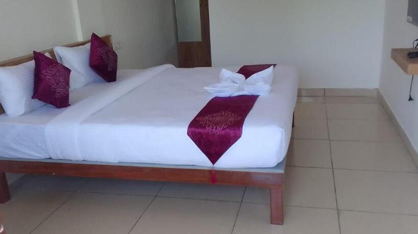 Hotel Amulya Regency