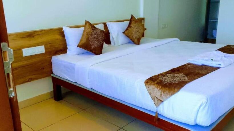 Hotel Amulya Regency