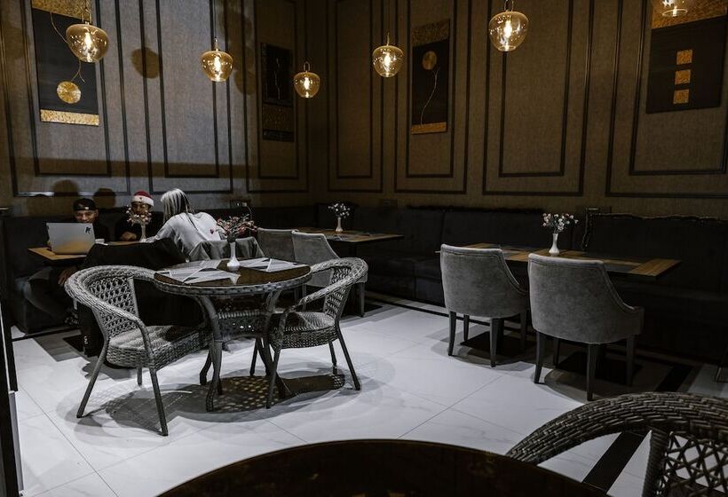 هتل Art Residence