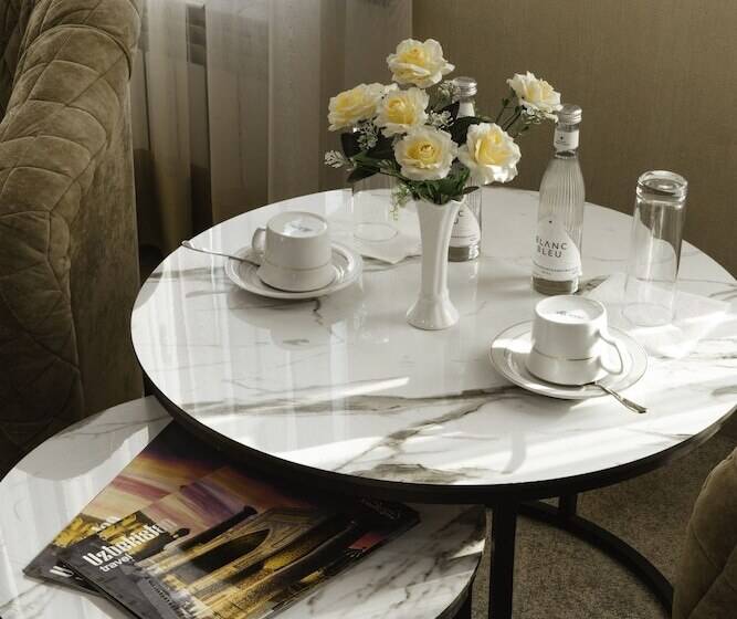 هتل Art Residence