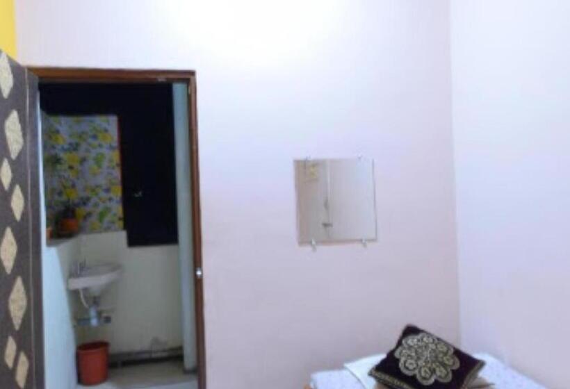 فندق Atithi Satkar Akola