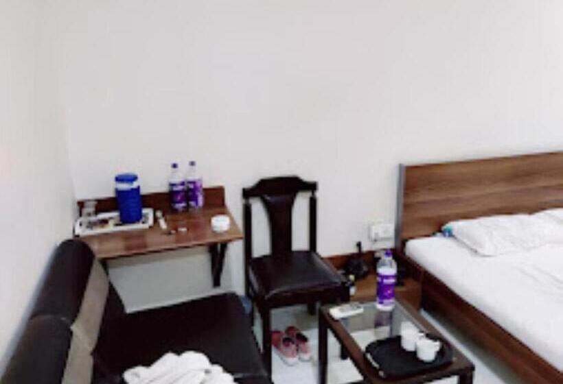 فندق Avanti, Nashik