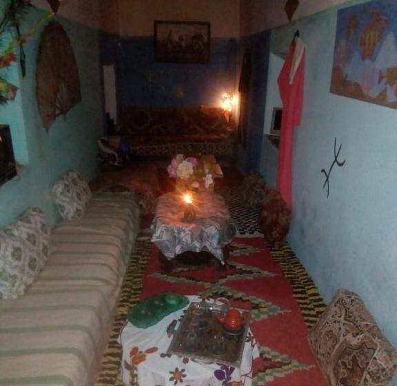 هتل Café Autor Dan Et Eger Nouvelle Restaurant