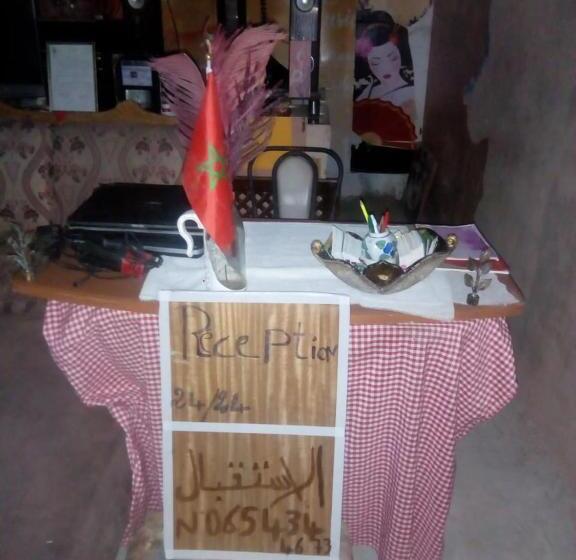 هتل Café Autor Dan Et Eger Nouvelle Restaurant