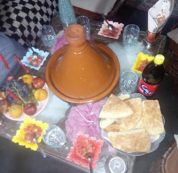 هتل Café Autor Dan Et Eger Nouvelle Restaurant