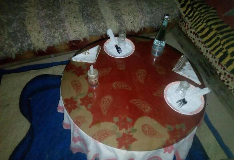 هتل Café Autor Dan Et Eger Nouvelle Restaurant