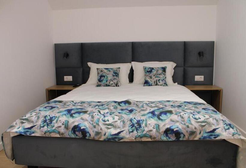 فندق Casa Din Livada