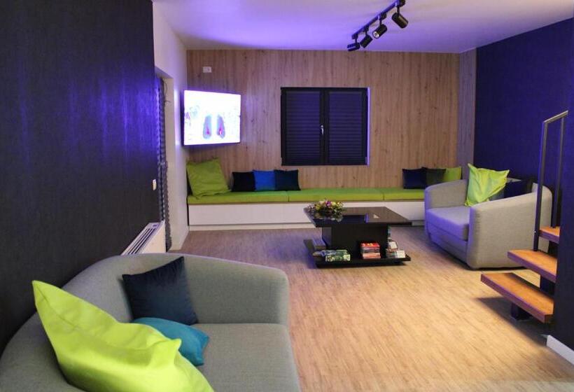 فندق Casa Din Livada